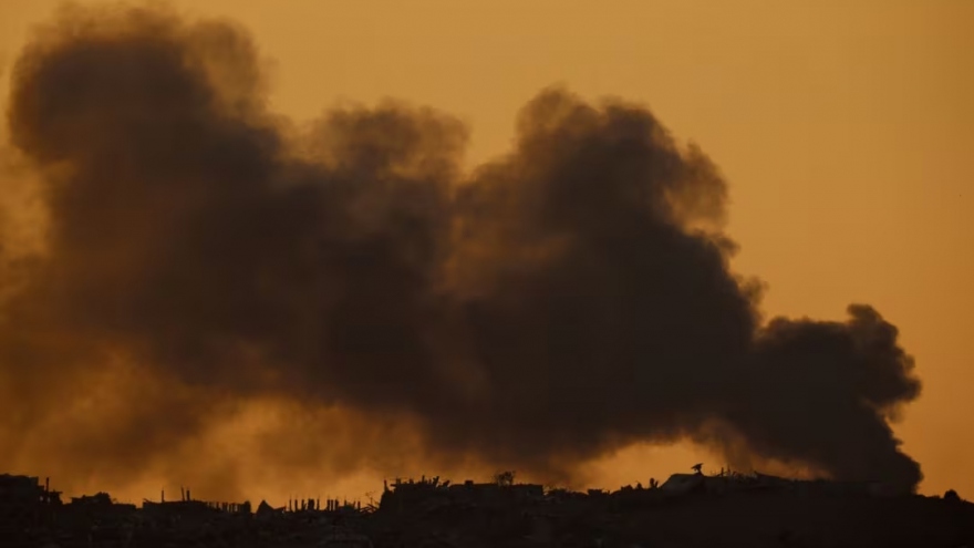 Israel tăng cường không kích Rafah, nhiều người trong 1 gia đình bỏ mạng